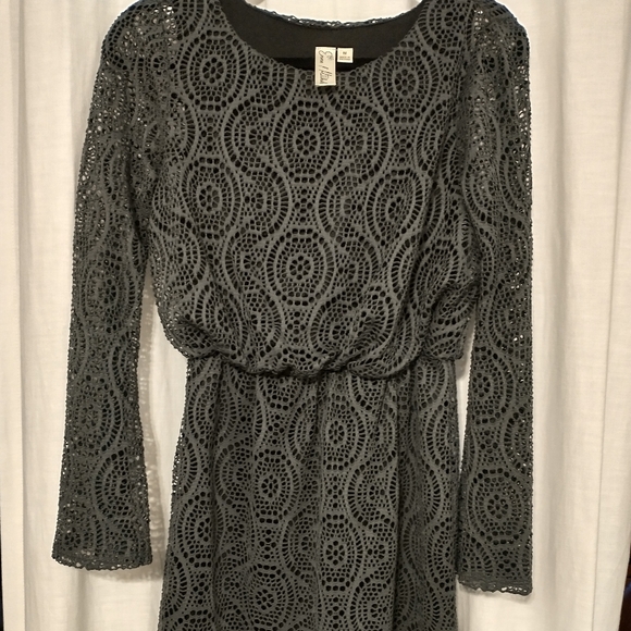 Lace grey dress - Picture 1 of 4